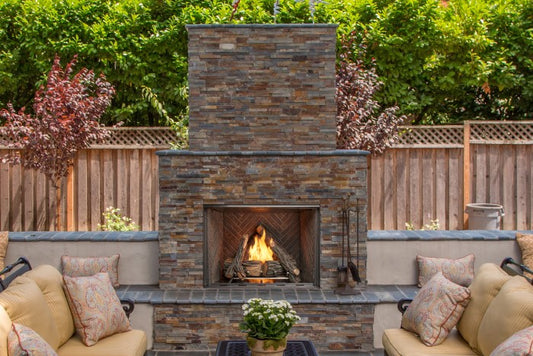 Majestic - Courtyard 42 Traditional Outdoor Gas Fireplace refractory required - ODCOUG-42NR