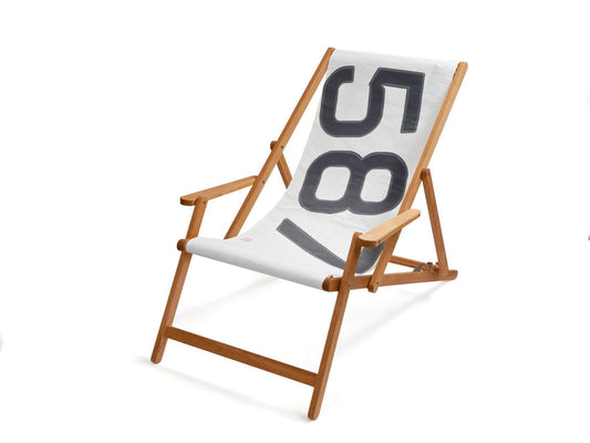 HomeRoots Outdoors Beach Chairs White and Grey / Recycled Sailcloth 28.35" X 61.02" X 3.15" White Recycled Sailcloth Deck Chair Dacron Grey 587