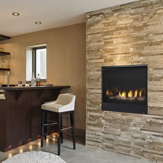 Majestic Majestic Quartz Direct Vent Gas Fireplace - 32"