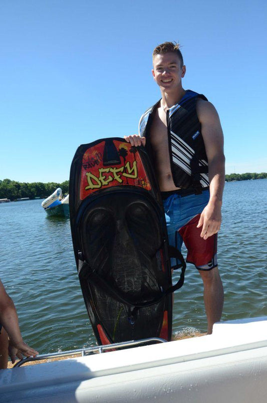 RAVE Water Skis and Kneeboards Defy Kneedboard - Warm Red