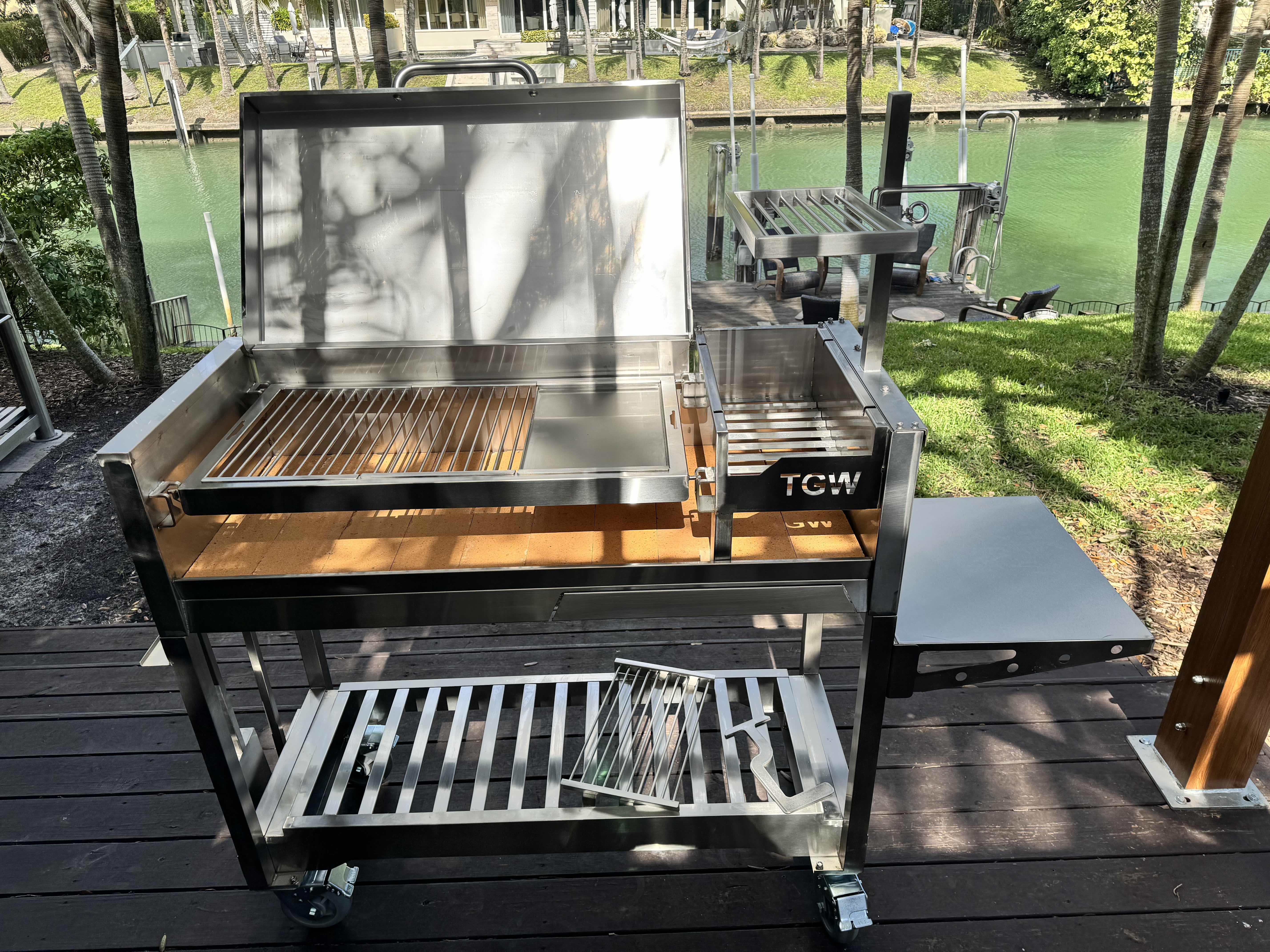 Tagwood - BBQ Argentine Santa Maria Wood Fire & Charcoal Gaucho Grill