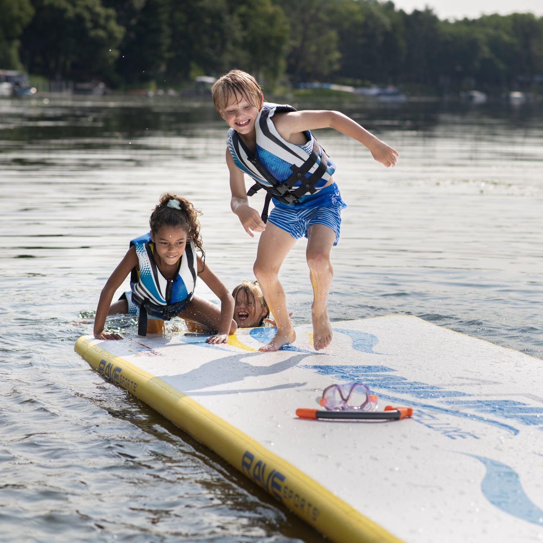 Rave Sports - Aqua Mat Deluxe 15' (White)