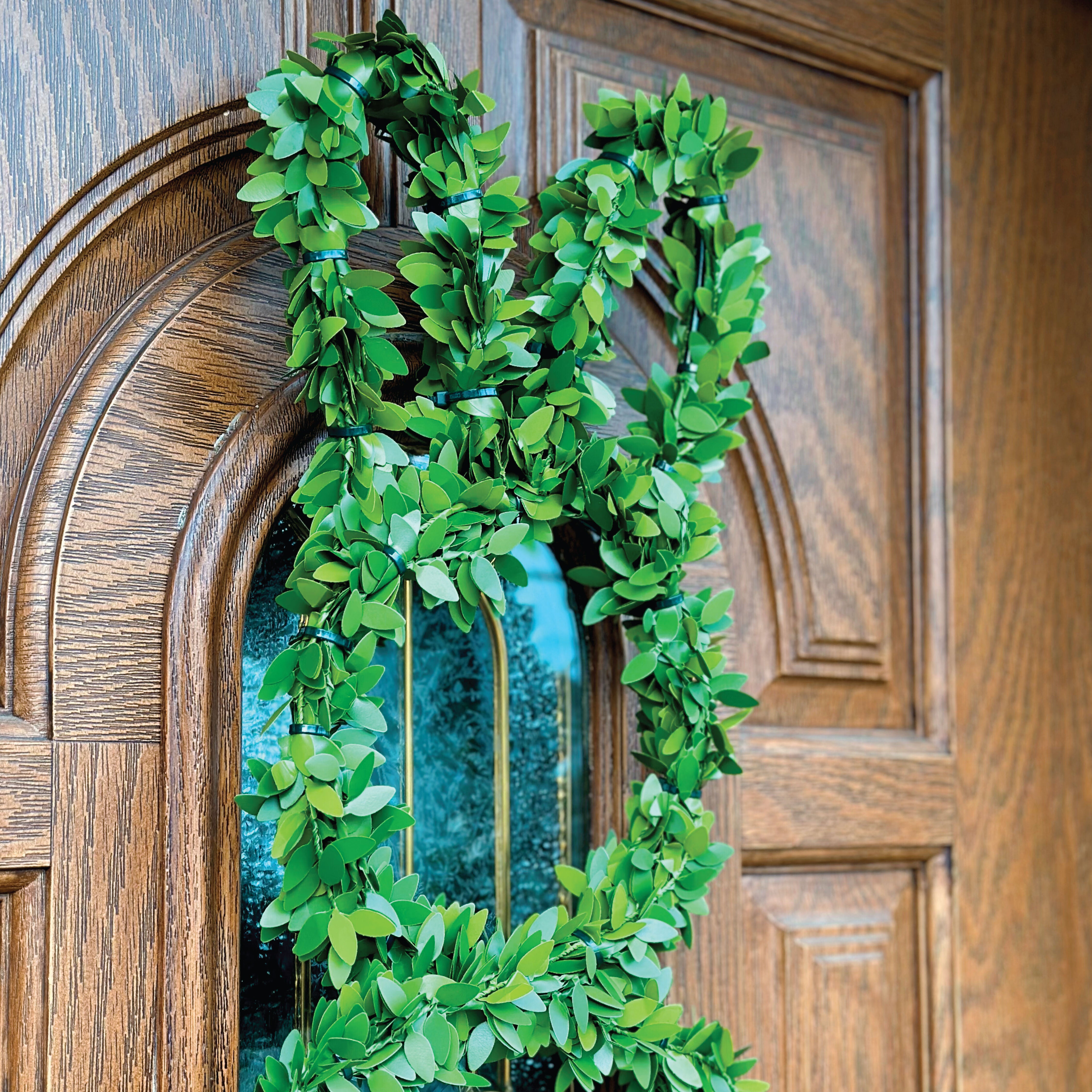 Fraser Hill Farm - 24-inch Boxwood Bunny Wreath - Green, Boxwood