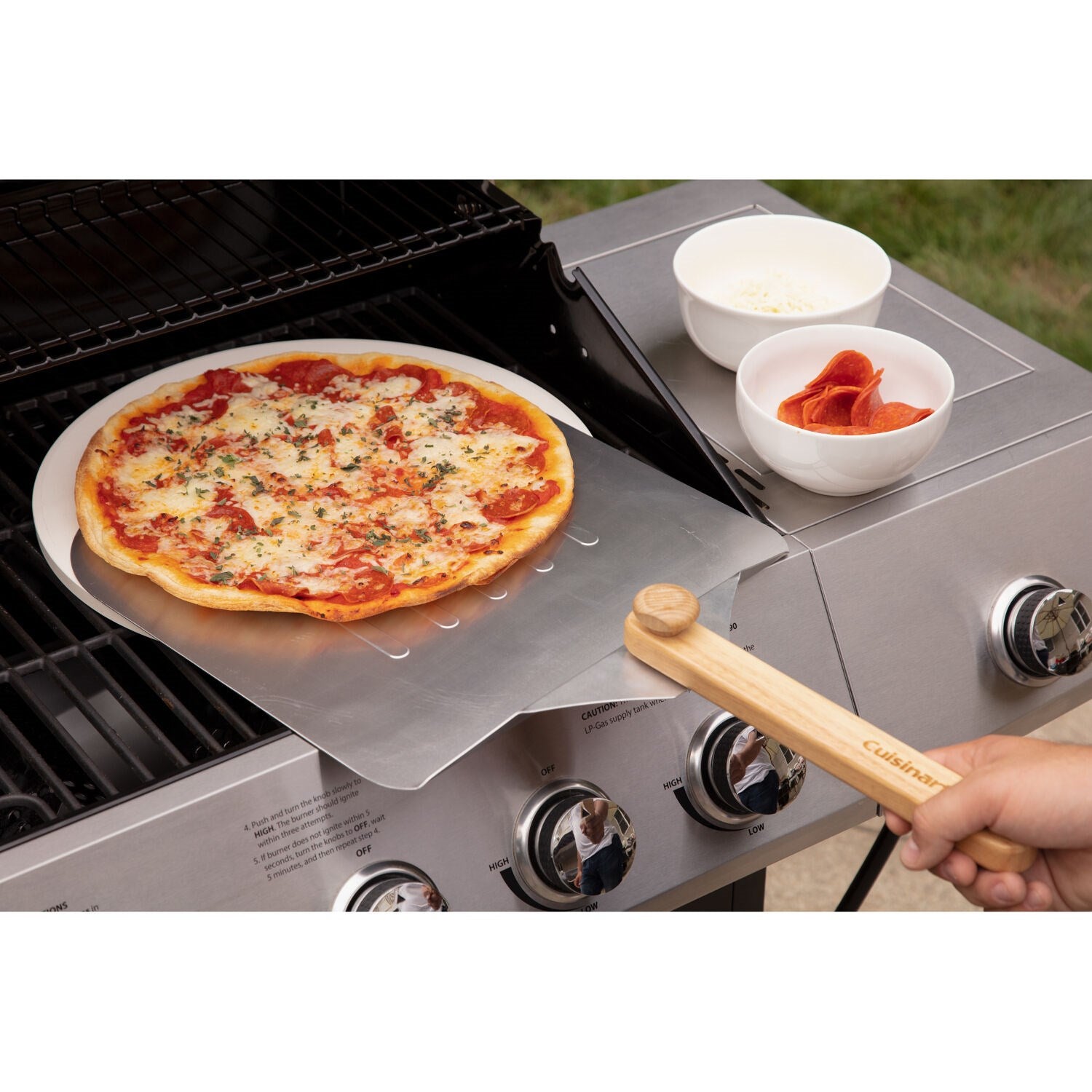 Cuisinart Grill - 12" Pizza Peel with Folding Wooden Handle - CPP-612