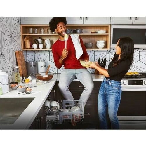 LG - 24" Top Control Dishwasher with New Towel Bar, 1HR Cycle, 46 dB,3rd Rack - LDTH555NS