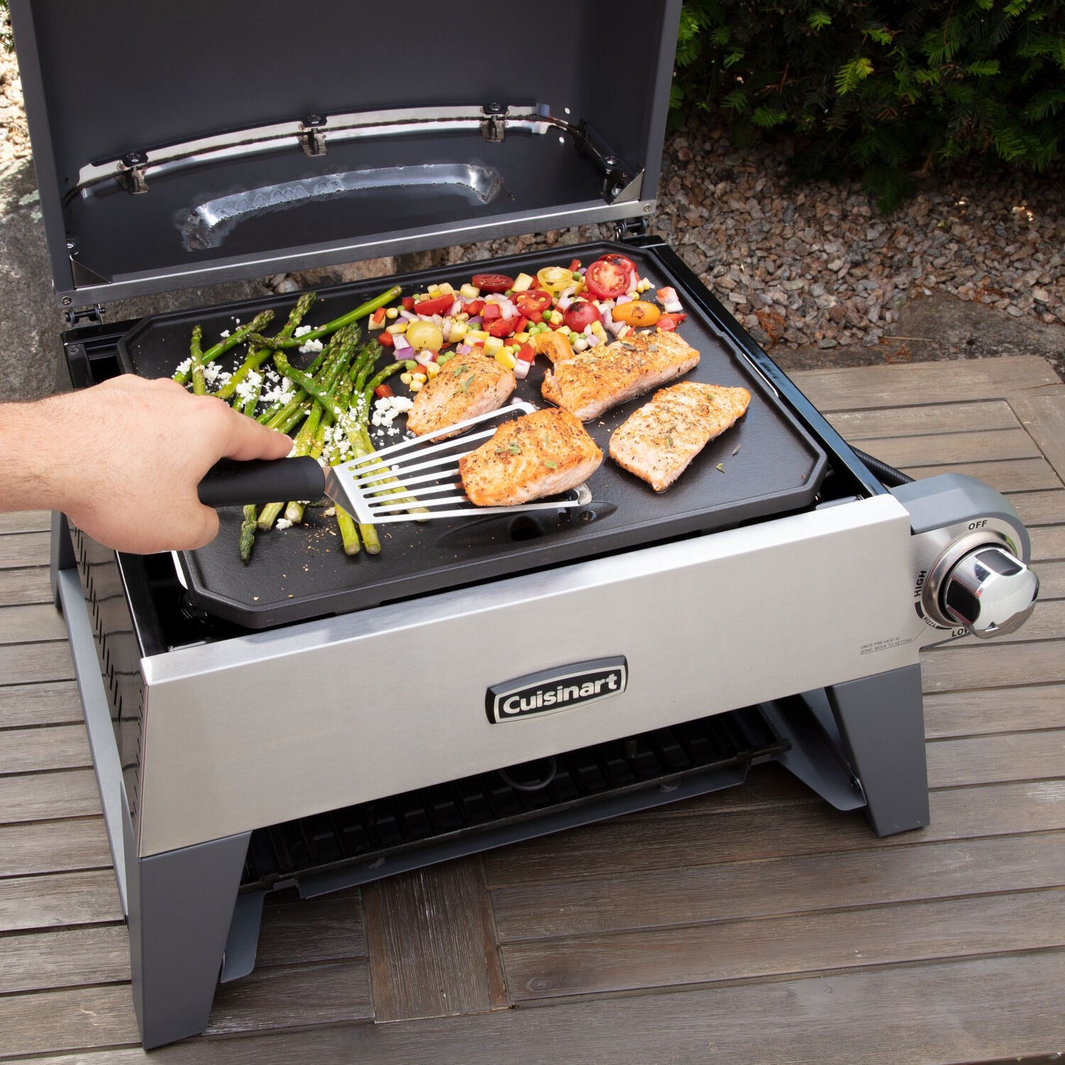 Cuisinart Grill - 3 in 1 Outdoor Pizza Oven/Griddle/Grill, 15,000 BTU, Accessories Incl - CGG-403