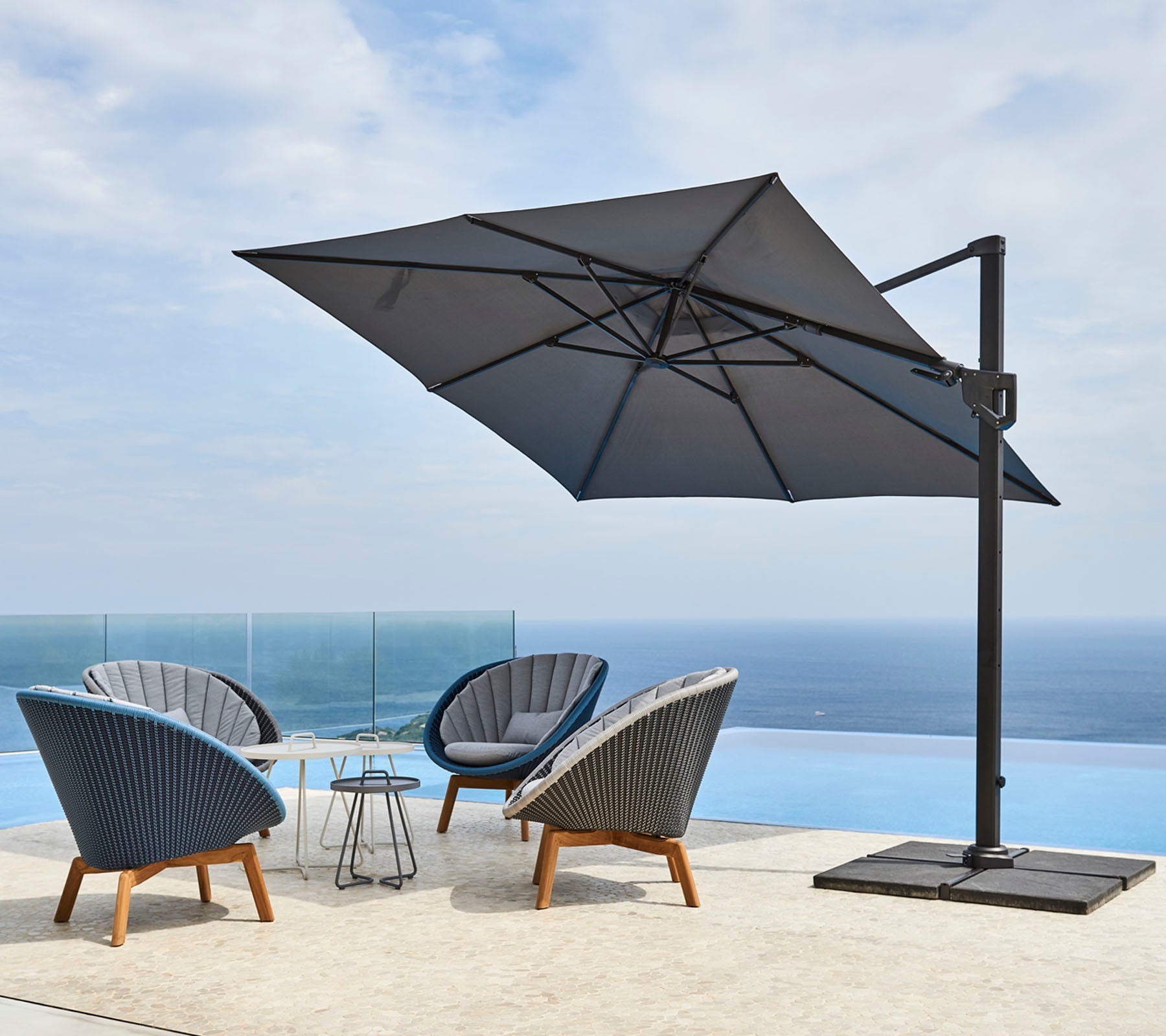 Cane-Line - Hyde luxe tilt parasol, 118.2x118.2 inches