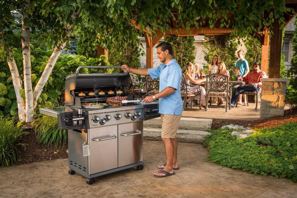 Broil King Gas Grills The Regal™ S590 PRO