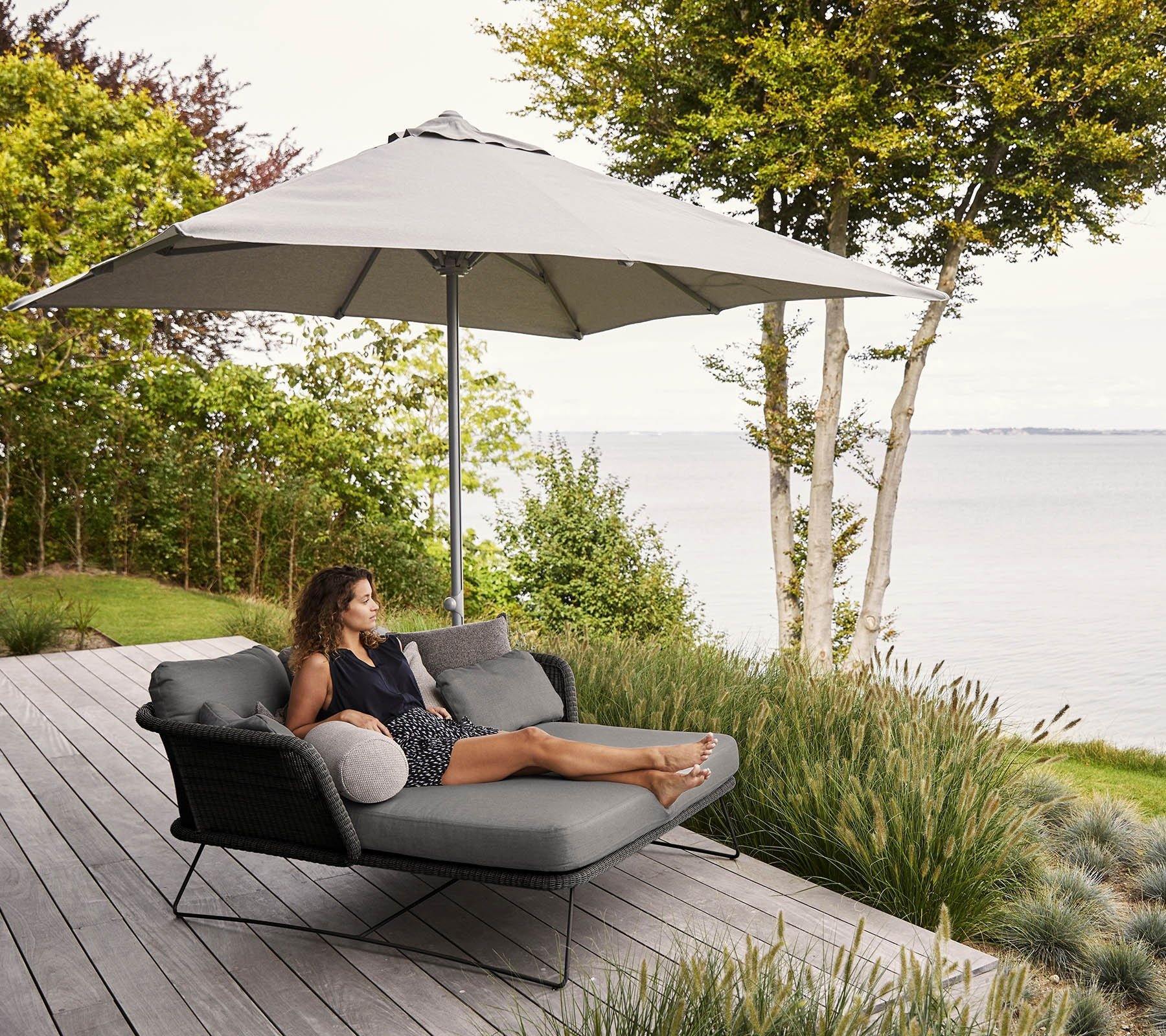 Cane-Line Denmark Outdoor Daybed Horizon daybed, incl. Cane-line Natté cushions, Cane-line Weave