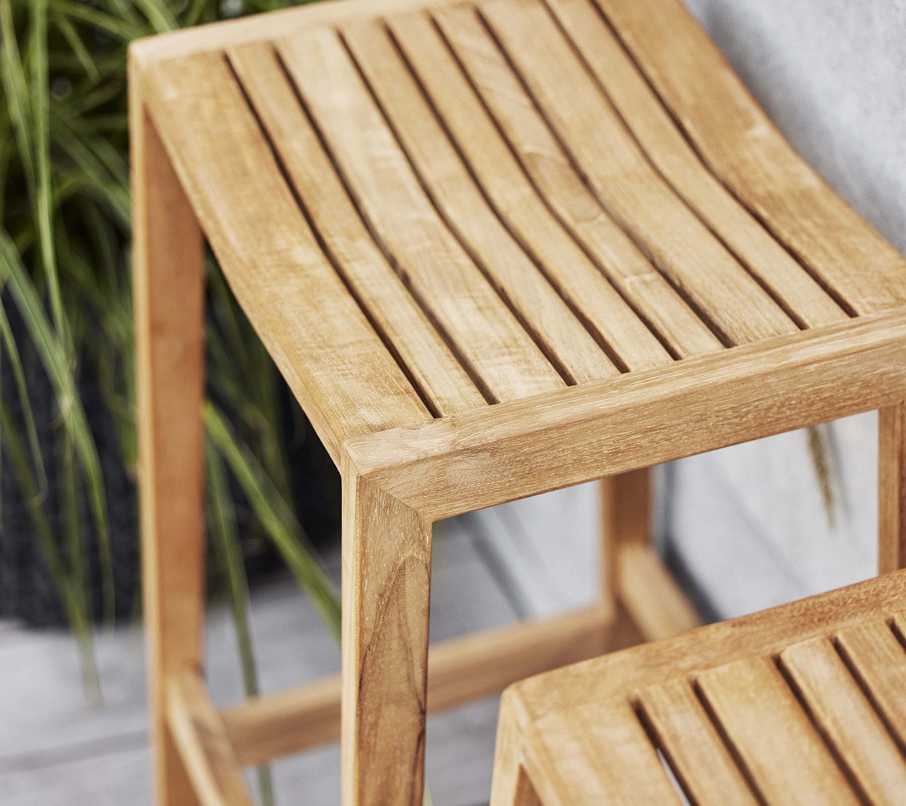 Cane-Line Denmark Teak Flip bar chair, stackable (54061)