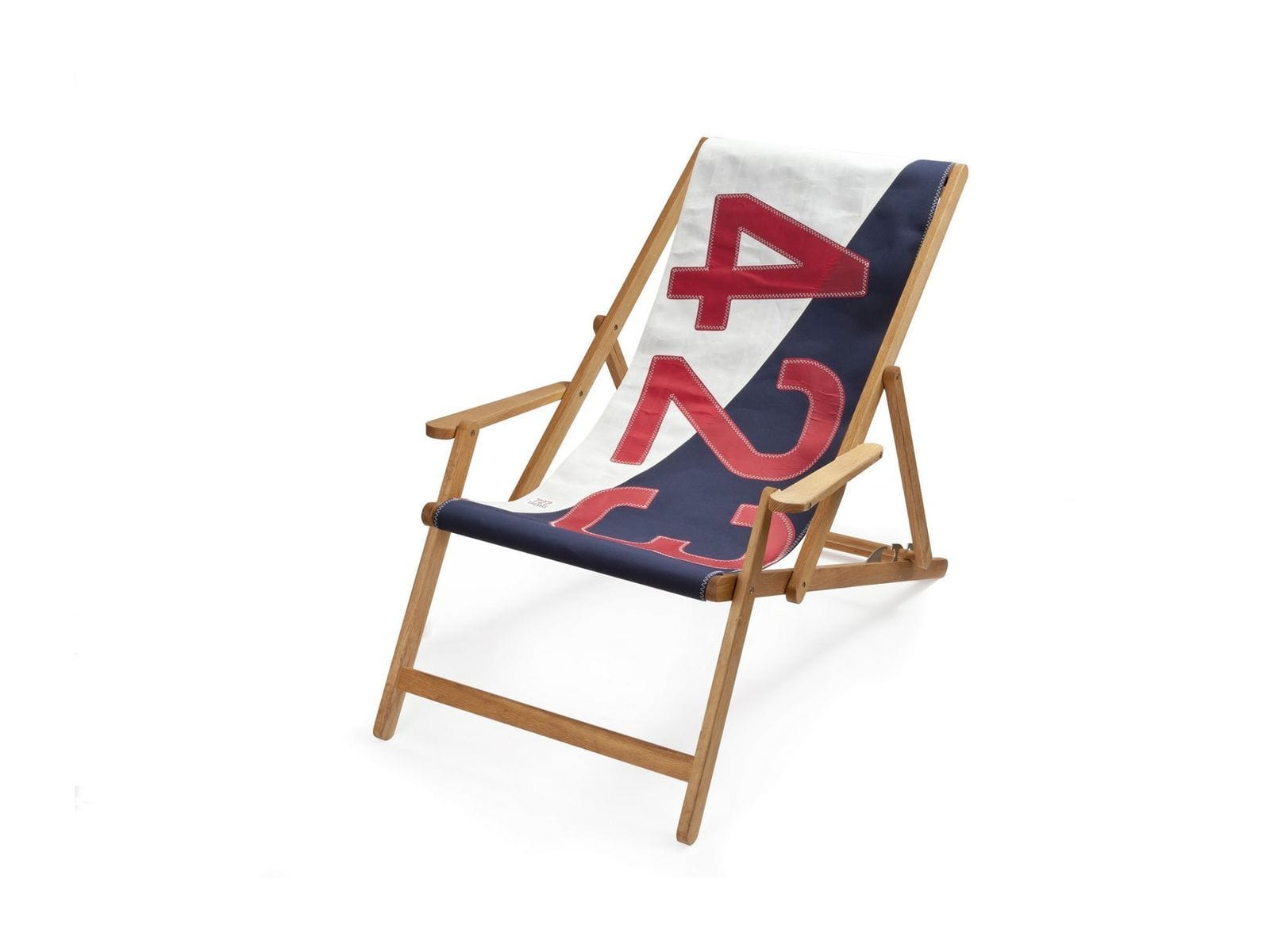 HomeRoots Outdoors Beach Chairs White, Navy Blue, and Red / Recycled Sailcloth 28.35" X 61.02" X 3.15" White Navy Blue Recycled Sailcloth Deck Chair Dacron Red 423