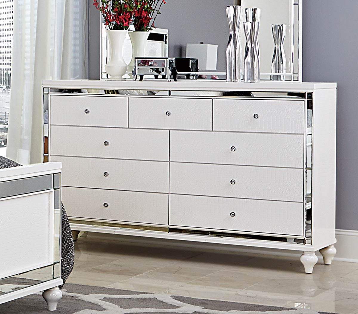HomeRoots Outdoors Bed & Bath > Dressers White / Wood Wooden Dresser Accented With Mirror Outline, White