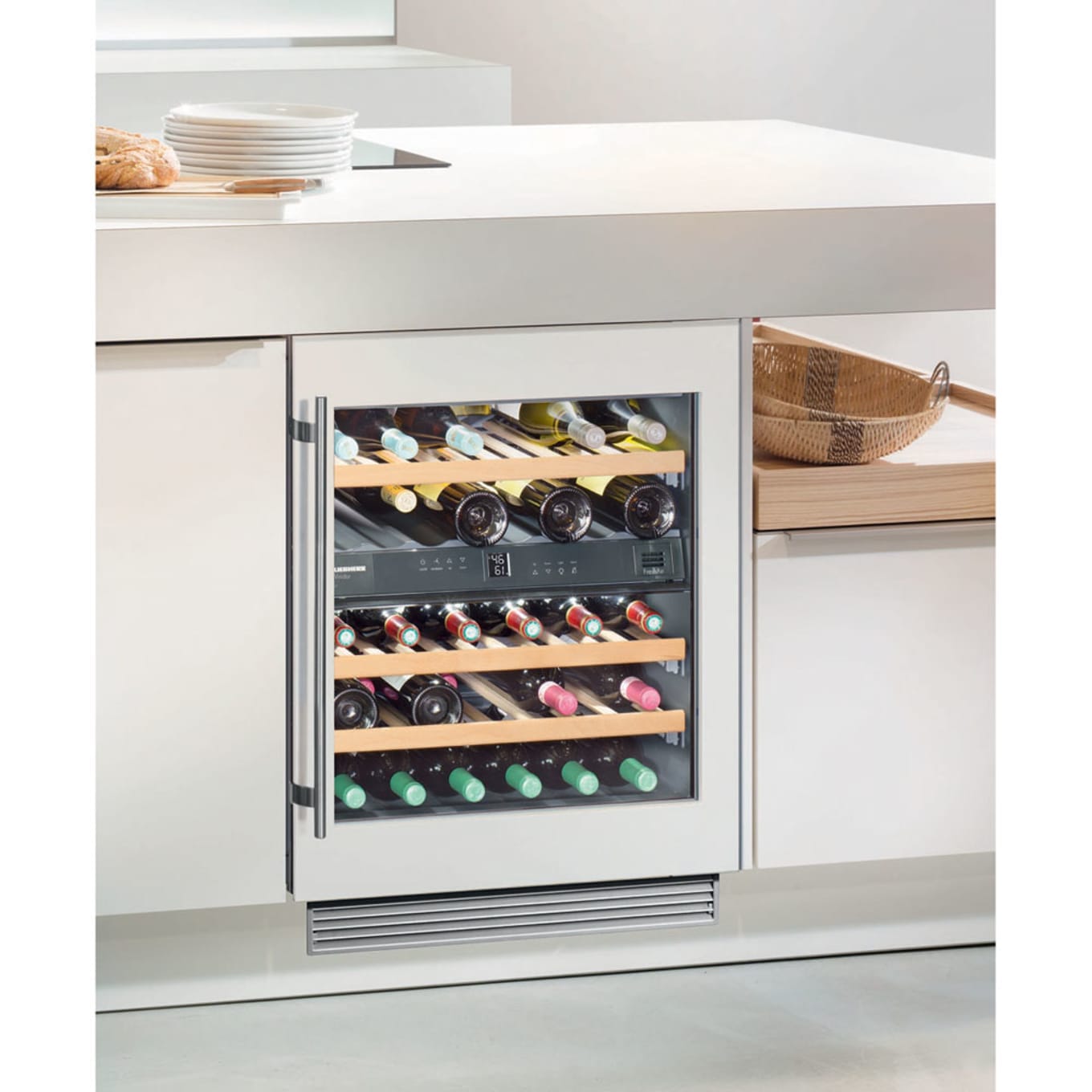 Leibherr Wine Cooler Leibherr - Built-In 24 Inch Wide 34 Bottle Capacity Wine Cooler | WU 3400