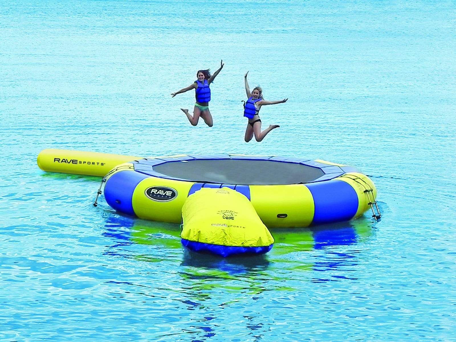RAVE Water Trampolines - Reinforced Water Trampoline Aqua Jump 200 w/Launch and Log